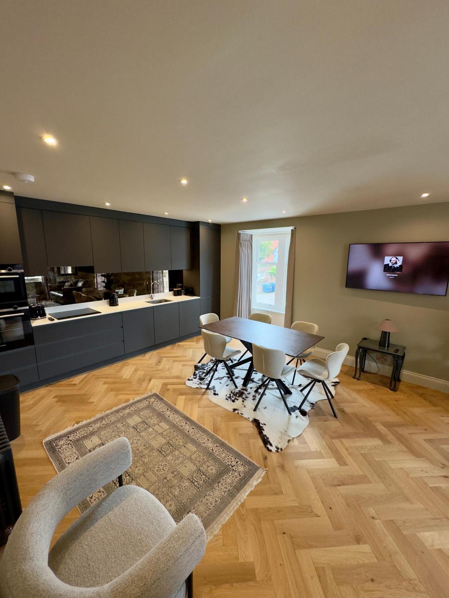 Romeo'S Arch High End Luxury In Centre Of Stratford With Parking Apartment Exterior photo