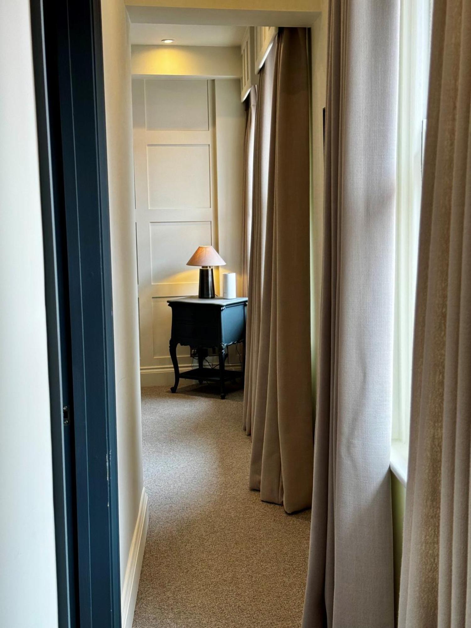 Romeo'S Arch High End Luxury In Centre Of Stratford With Parking Apartment Exterior photo